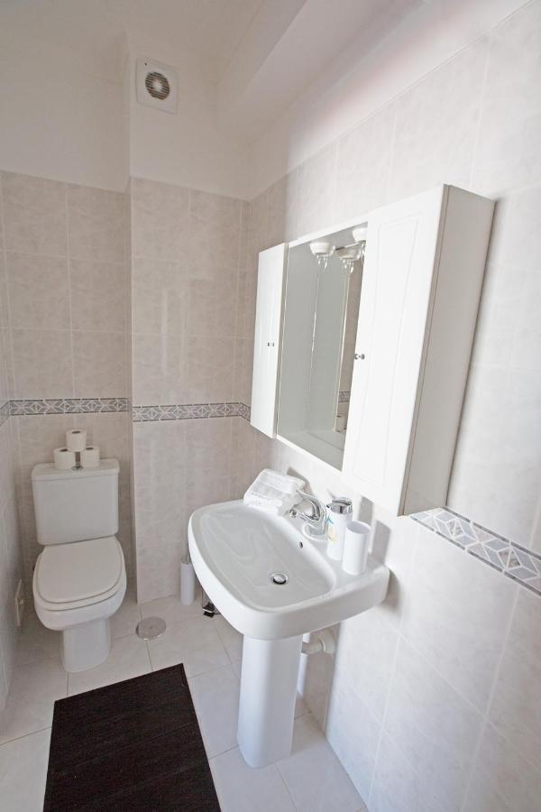 פניש Waters House - Feel At Home Ir Our Sea מראה חיצוני תמונה